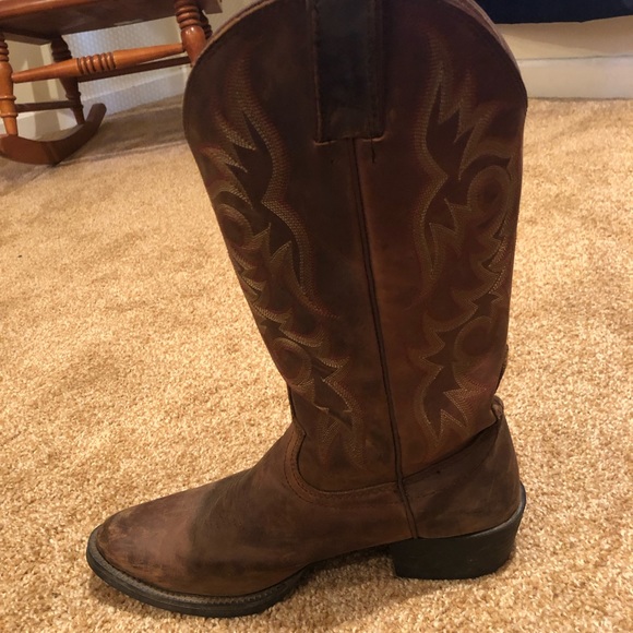 Women’s Justin Cowgirl Boots - Picture 4 of 7